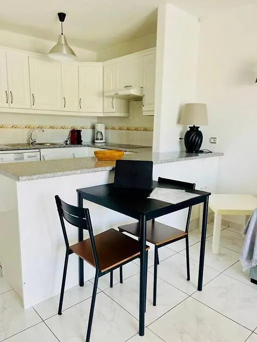 Comfy Home With Large Terrace Five Minutes From Ocean 洛斯克里斯蒂亚诺斯 公寓