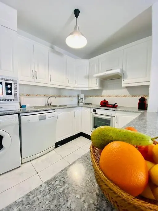 Comfy Home With Large Terrace Five Minutes From Ocean Los Cristianos