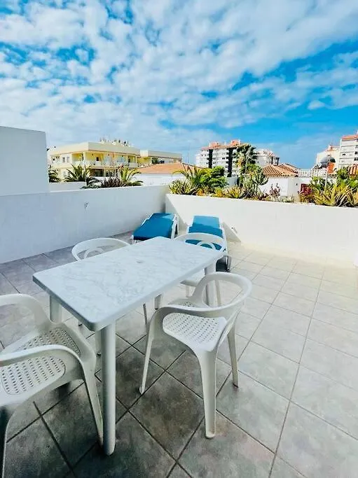 Comfy Home With Large Terrace Five Minutes From Ocean Los Cristianos  0*, Los Cristianos (Tenerife)