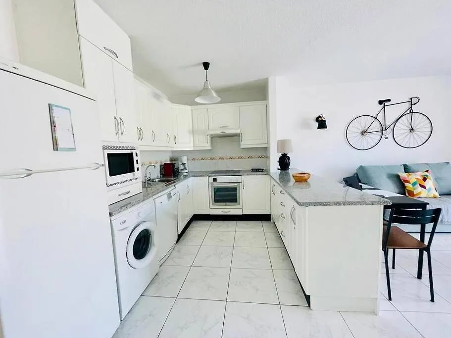 Comfy Home With Large Terrace Five Minutes From Ocean Los Cristianos  Apartament